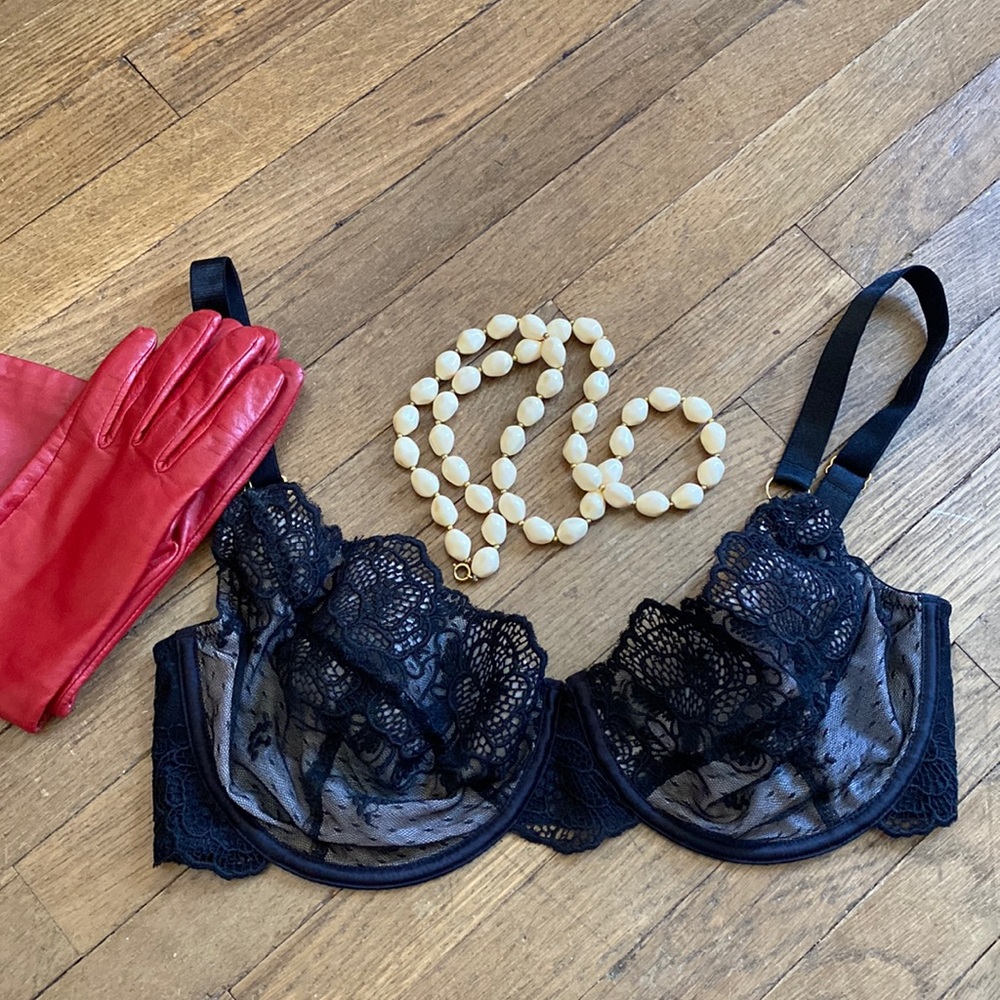 Like new super sexy black lace bra
